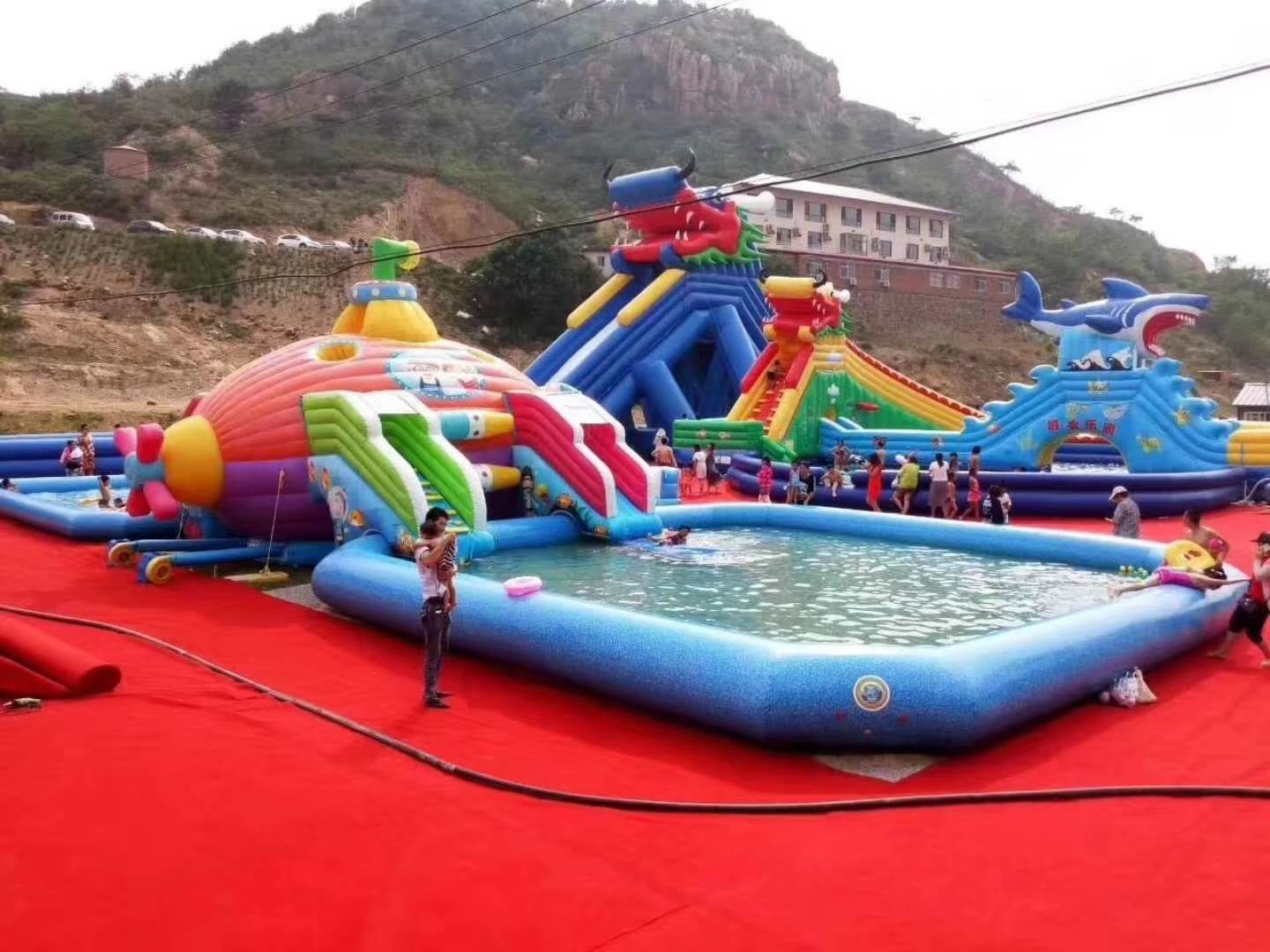 马鞍山深海潜艇充气水上乐园